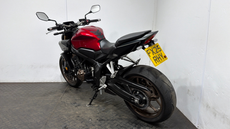 24MY Honda CB650R E-Clutch